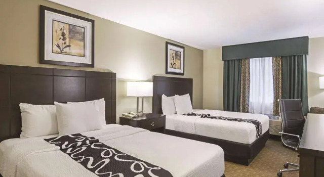 Четырёхместный номер Standard La Quinta Inn by Wyndham Olympia - Lacey