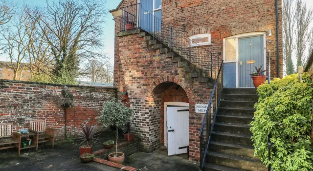 1 Rodgers Mews, Varaa Lomakoti Mökit kohteessa Merseyside, Mökki