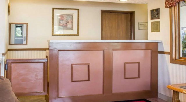 Econo Lodge Traverse City, Rezerwuj Mini-hotel Traverse City Michigan