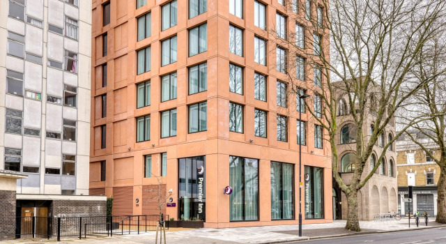 Premier Inn London Waterloo - Lambeth Road, Забронировать Отель Отели Большого Лондона с завтраком, Завтраки