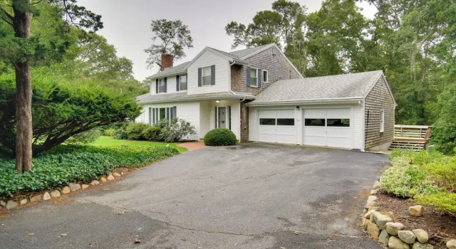 Коттедж Falmouth Retreat w/ Deck & Grill, Walk to Beaches!