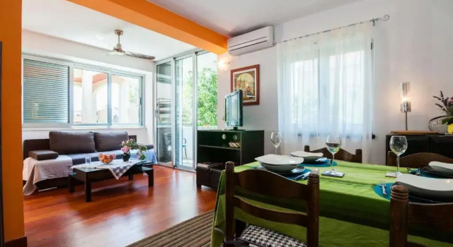 Апартаменты Lara&Dan apartments