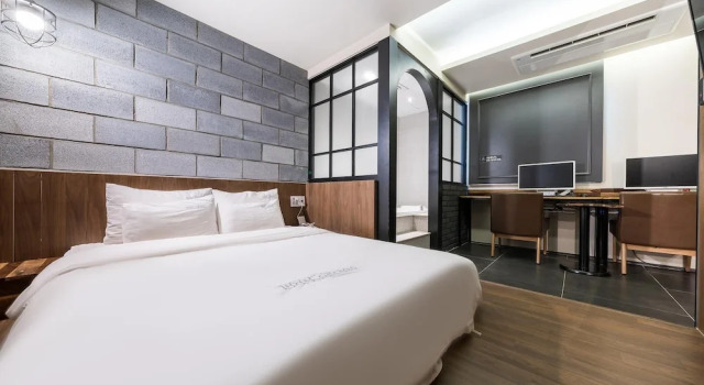 Busan Yonghodong Adena Hotel