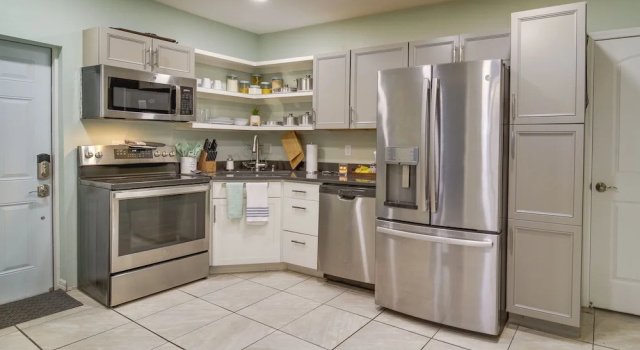 Апартаменты с 2 комнатами Melbourne Apartment Near Downtown & Beaches!