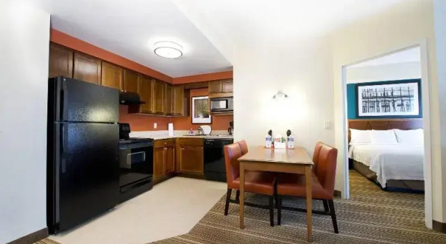Четырёхместный люкс Residence Inn by Marriott Mississauga-Airport Corporate Centre West
