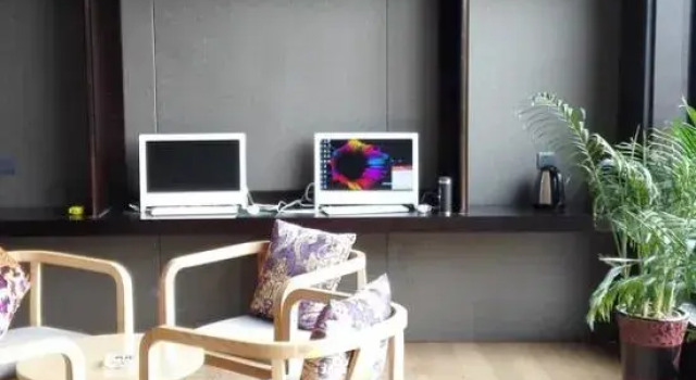 Boyi Mengqin Hotel, Book Hotel Hoteller i Hengdian med parkering, Parkering