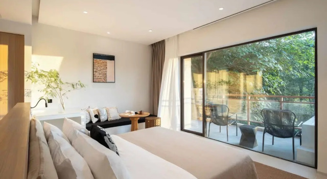 Двухместный номер Standard с балконом и с видом на окрестности Miyue Shenzhen Tianlu Secret Wild Wizard Holiday Hotel
