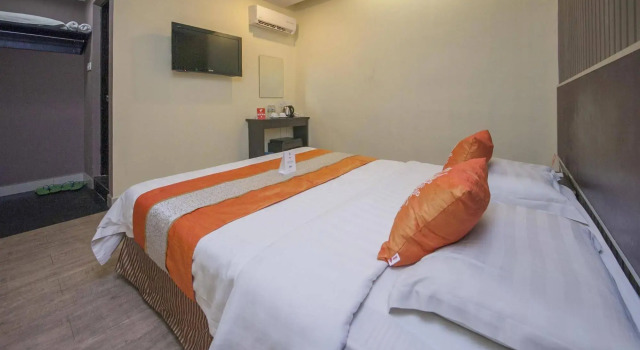 OYO Rooms Near Tanjung Aru Beach, Prenota Hotel Kota Kinabalu Sabah