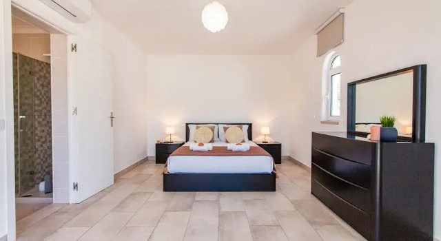 Villa Serena by Algarve Vacation, Buchen Sie Villa Guia Barlavento