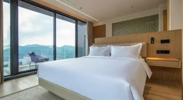 Люкс Deluxe с 2 комнатами с видом на внутренний двор Anji Flee-City Villa