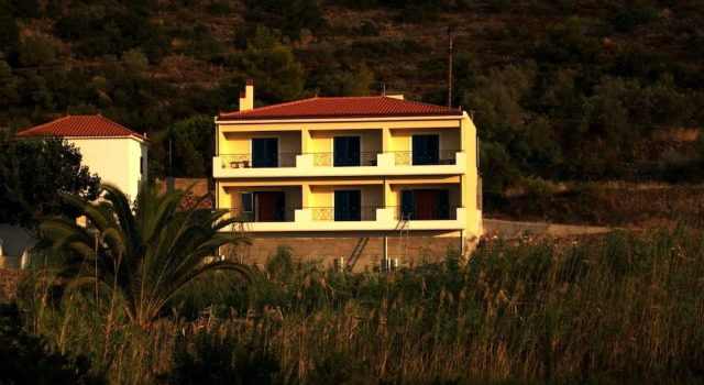 Eleftheria's Studio, Забронировать Отель Агиос-Георгиос Эвбея