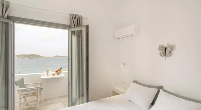 Двухместный номер Deluxe с балконом и с видом на море Irini Rooms
