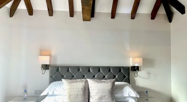 Flint Cottage - Sleeps 6 - Private Woodland, Забронировать Дом для отпуска Виллы Исторического графства Суссекса, Вилла