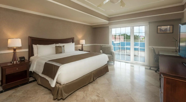 Двухместный номер Terrace Colonial Design Villa Mercedes Curio Collection By Hilton