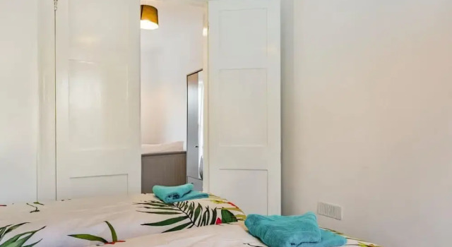 Lovely Villa 3 King 1 Double 1 Double Sofa 1 Bunk, Забронировать Вилла Отели Торки 3 звезды, рядом с Художественно-исторический музей Торр-Эбби, 3*