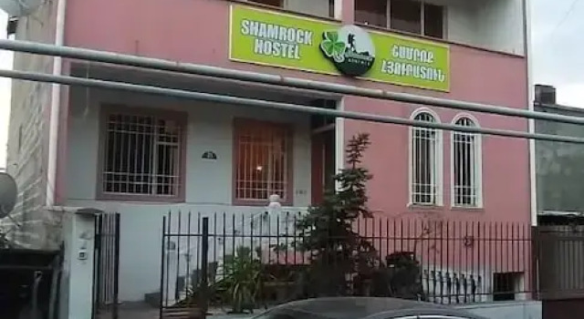 Shamrock Hostel 18