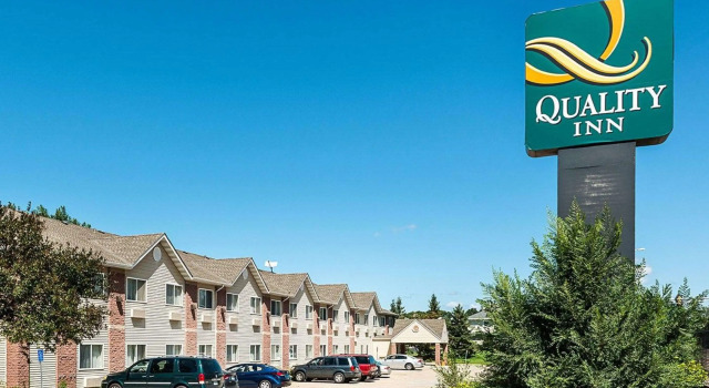 Quality Inn near Northtown Mall & National Sports Center, Boek Hotel Coon Rapids 