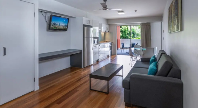 Люкс с 2 комнатами с балконом Essence Apartments Chermside