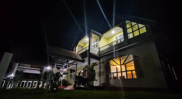 Pemaling Lords Inn Dirang, Book Hotel 3-stjernede hoteller i Azara, 3*
