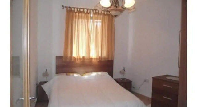 May Flower: Modern Flat close to Airport/Bus Stops