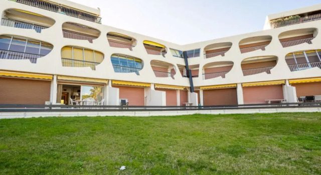 Escale Plage 41988, Book Hotel Hotels in Camargue with a Pool, Swimming Pool