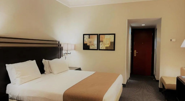 Двухместный номер Standard с видом на бассейн Crowne Plaza Rome St. Peters by IHG