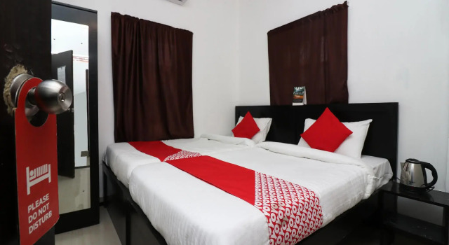 Номер Standard Hotel O Jalan Lake View Near Mani Square