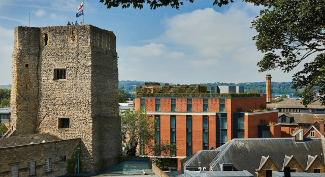 Номер Premium Courtyard by Marriott Oxford City Centre