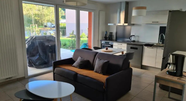 T2 à 5min de Thonon et Evian avec terrasse et jardin à 100m du lac