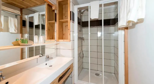 Номер Standard Logis Hôtel Spa la Cascade