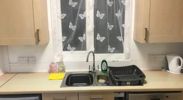 Коттедж Bobs House quiet retreat with large shared garden