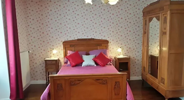 Chambres d'Hôtes et Table d'Hôtes- Valentine 44, Rezervați Hotel Sainte-Mere-Eglise Cotentin