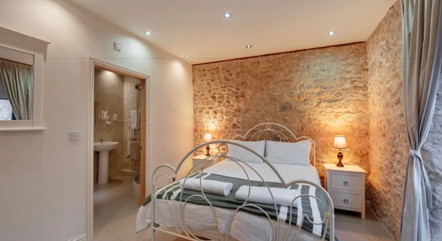 Апартаменты Luxury Цокольный этаж с 2 комнатами Hills Farm Stays