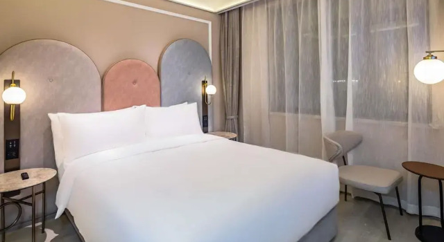 Двухместный номер Standard Mercure Qingdao Downtown