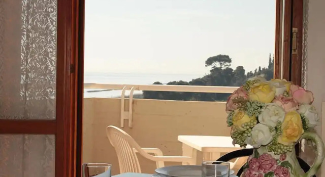 Residence Azzurro, Rezervovat Hotel  