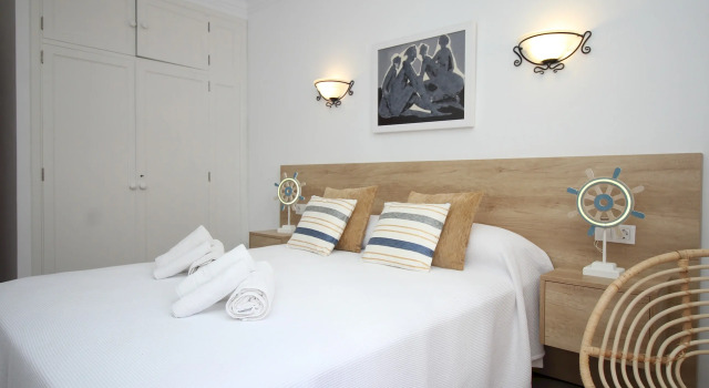 MARGARITA · Aircon, wifi, terrace, garden, 150m from the beach, Book Hotel Muro Majorca