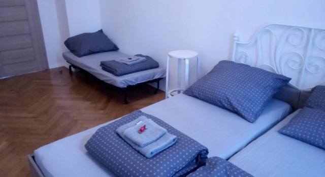Gallys Apartments