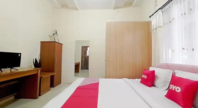 Standard chambre RedDoorz at Damar Mas Gunung Kelud Kediri