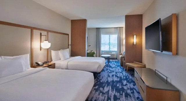 Четырёхместный люкс Fairfield Inn & Suites by Marriott Chicago OHare