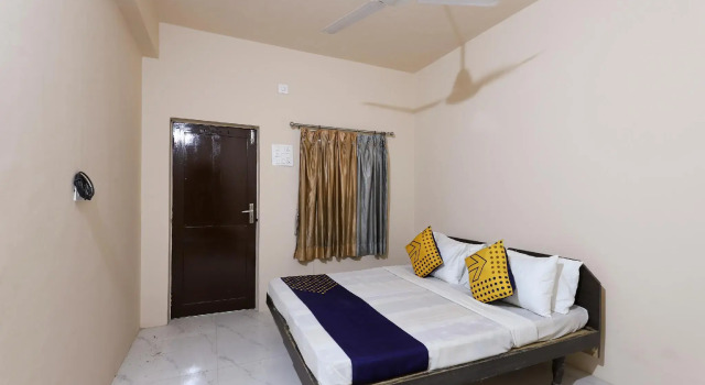 SPOT ON 64818 Hotel Minal, Réserver Hôtel Jamnagar 
