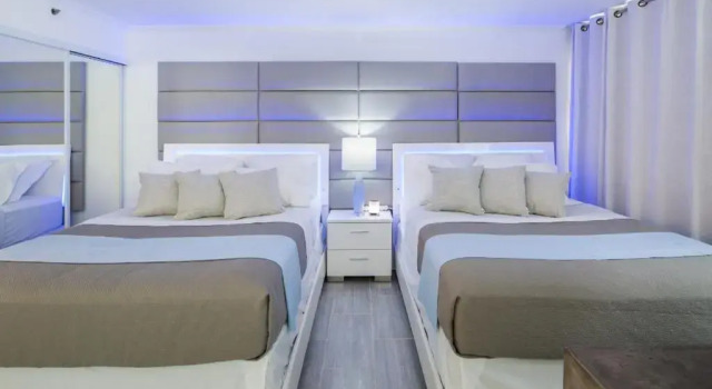 Апартаменты Waikiki Banyan Modern One Bedroom Free Parking