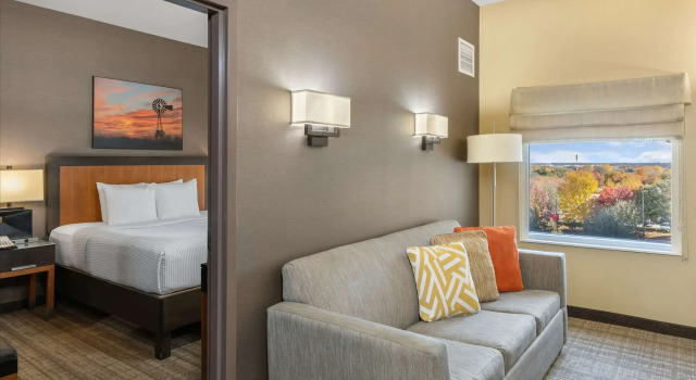 Двухместный люкс Cambria Hotel Plano - Frisco