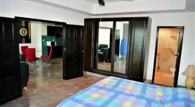 Sea View 4th Floor 1 bed Condo at View Talay 2