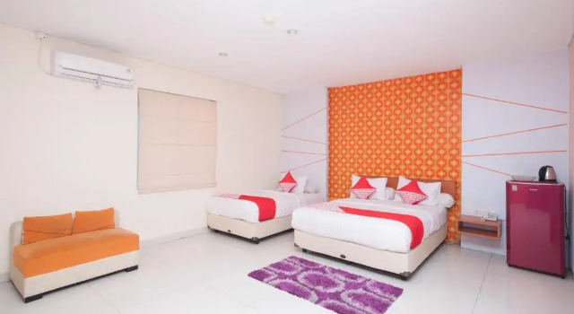 Suite OYO 340 Cleo Near RS Bandung Advent
