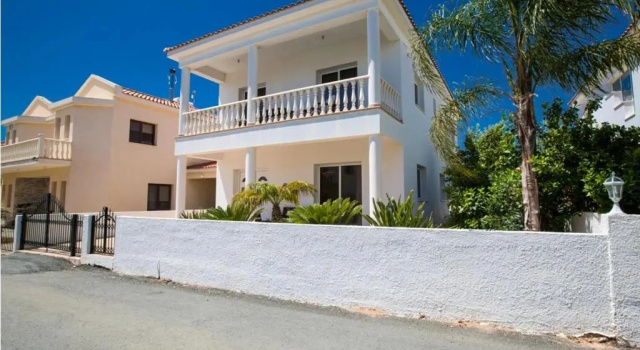 Carilisto Villas Big 4 Bedrooms in Center of Ayia Napa