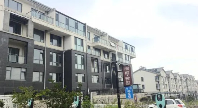 Floral Hotel·LAN Ting Ya Shu Resort Homestay, Забронировать Курортный отель Яньтай Yantai Region