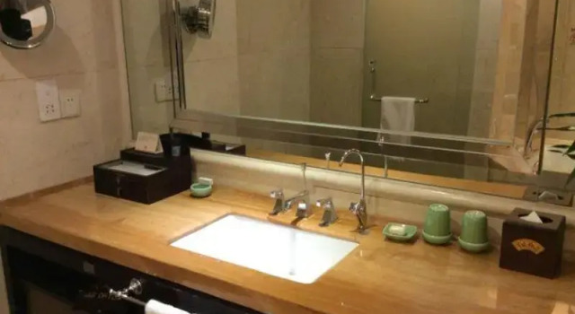 Двухместный номер Deluxe Shaoxing The Xianheng Hotel
