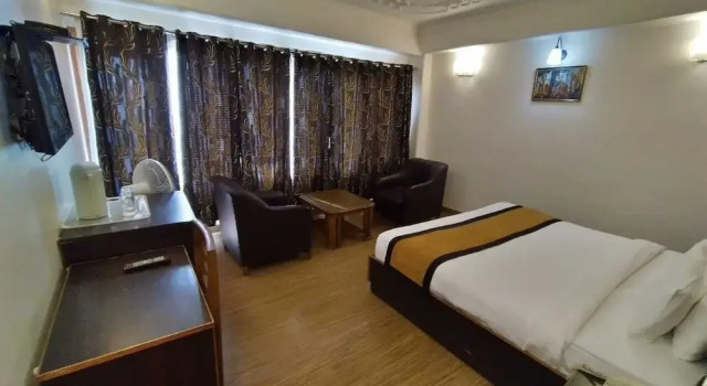 Номер Superior c 1 комнатой с видом на город Treebo Bridge View Regency, Mall Road