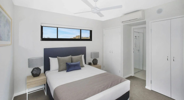 Direct Collective - Seabreeze Mooloolaba, Rezervasyon Otel Mooloolaba Sunshine Coast, Mooloolaba Gezi Yolu yakınında