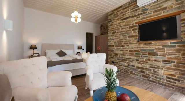 Полулюкс Deluxe Lazarou Beach Apartments